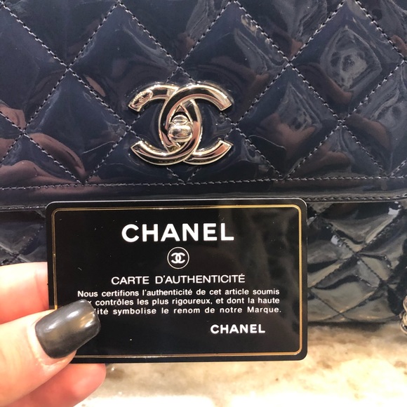 **AUTHENTIC** BLUE CHANEL SHOULDER BAG (looks new) - Picture 7 of 7